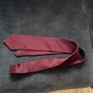 Maroon tie